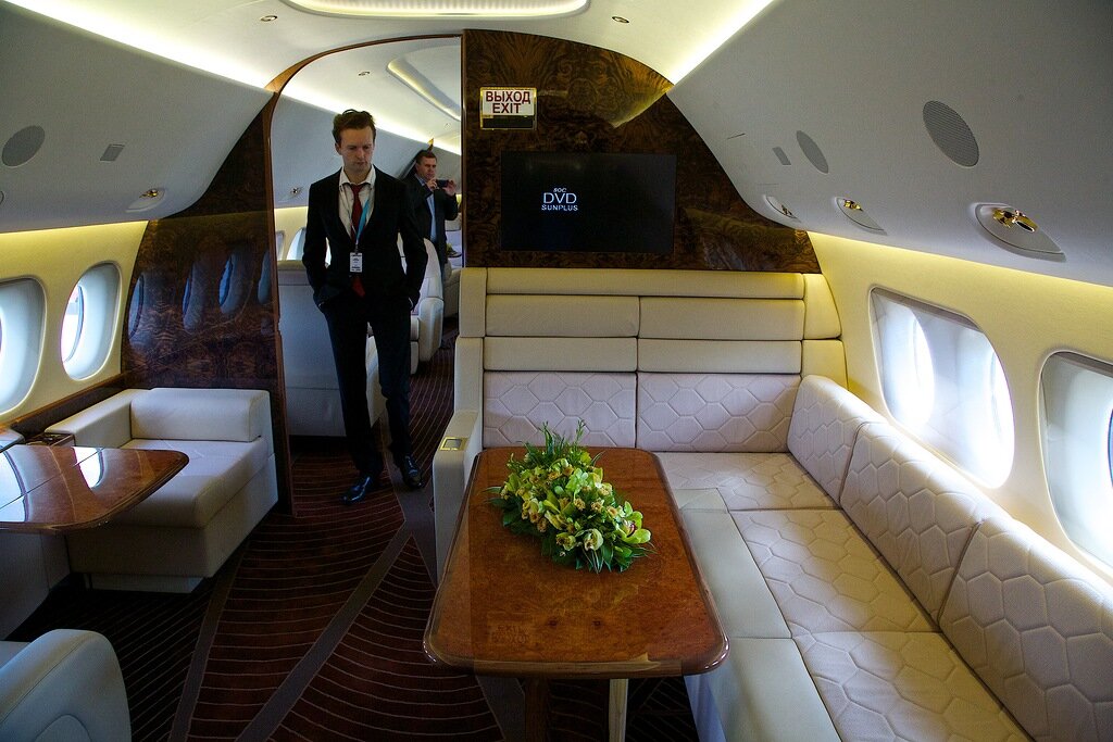 interno Sukhoi Business Jet